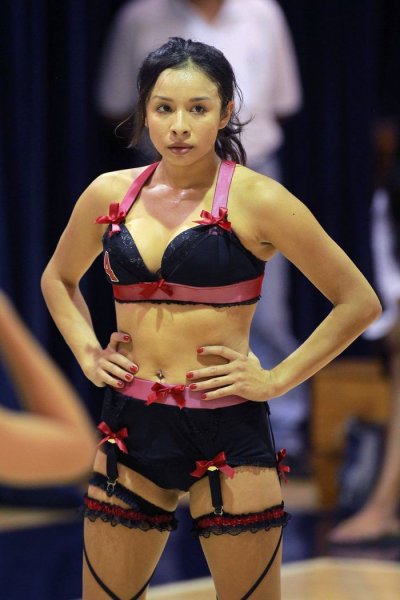 Баскетбольная лига Америки и её красивые девушки (12 Фото)