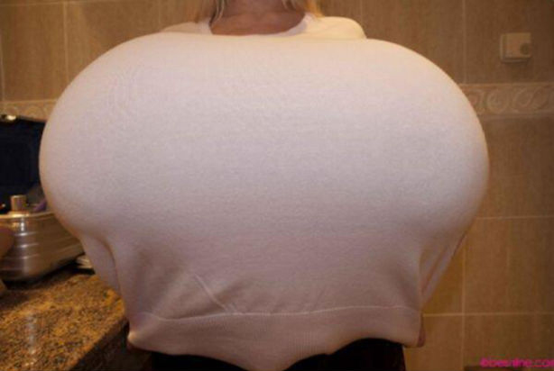 Самая большая грудь в мире (14 фото)