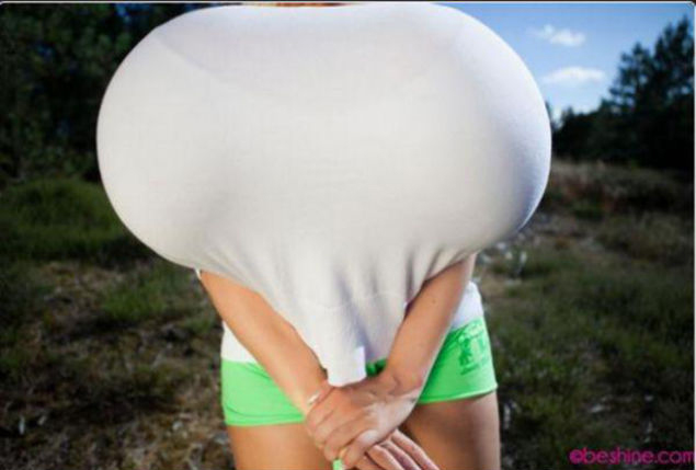 Самая большая грудь в мире (14 фото)