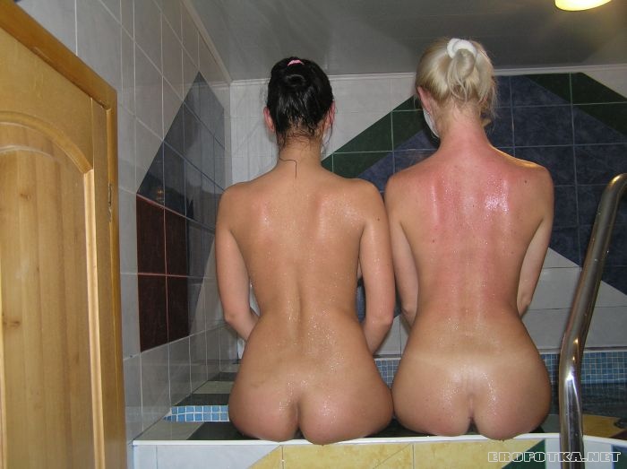 Голые девушки в бане (50 фото)